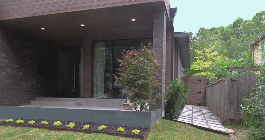 swimming Pool in backyard landscape installation