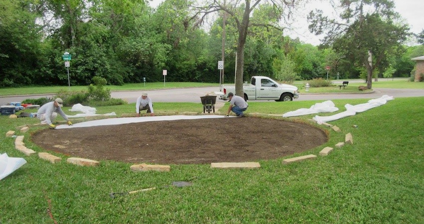 labyrinth garden installation layout